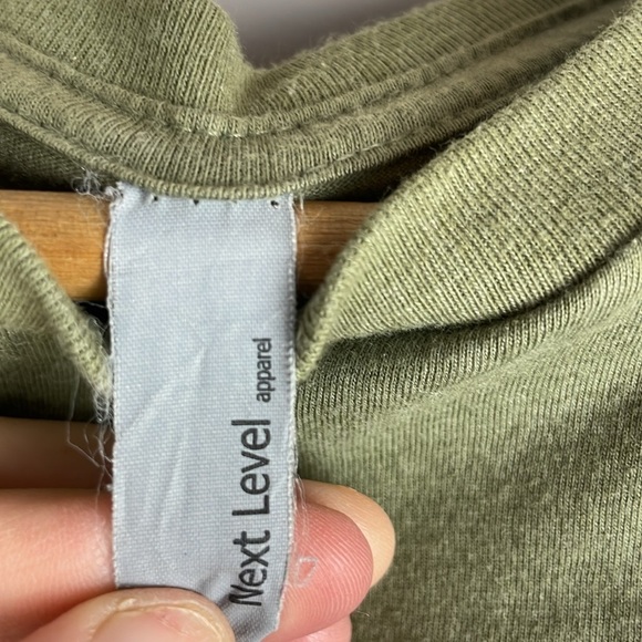 Women's Force Barbell Club Olive Green T-Shirt Size Medium Skull Soft Stretchy - Picture 5 of 6